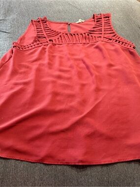 Sleeveless Cutout Perch Tank Top in Rust